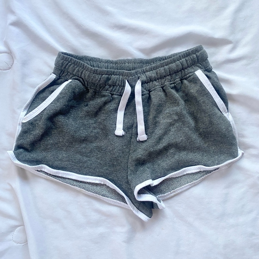 Relaxed Fit Gray Shorts
